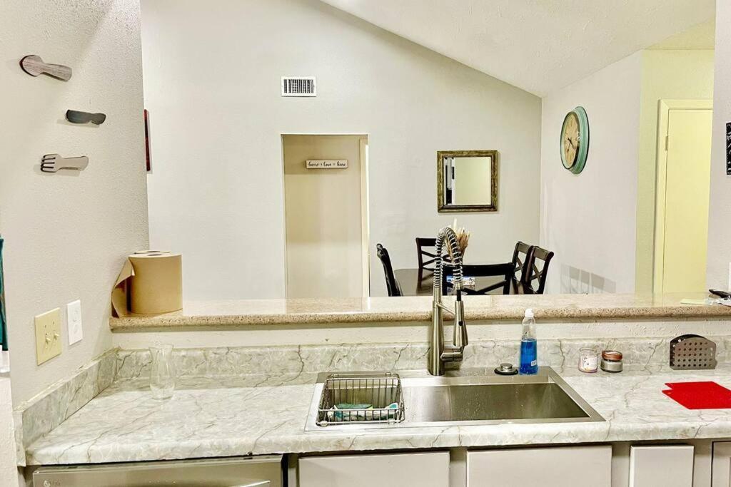 3 Bedroom Entire Home - Centrally Located In Katy, Texas Exterior photo