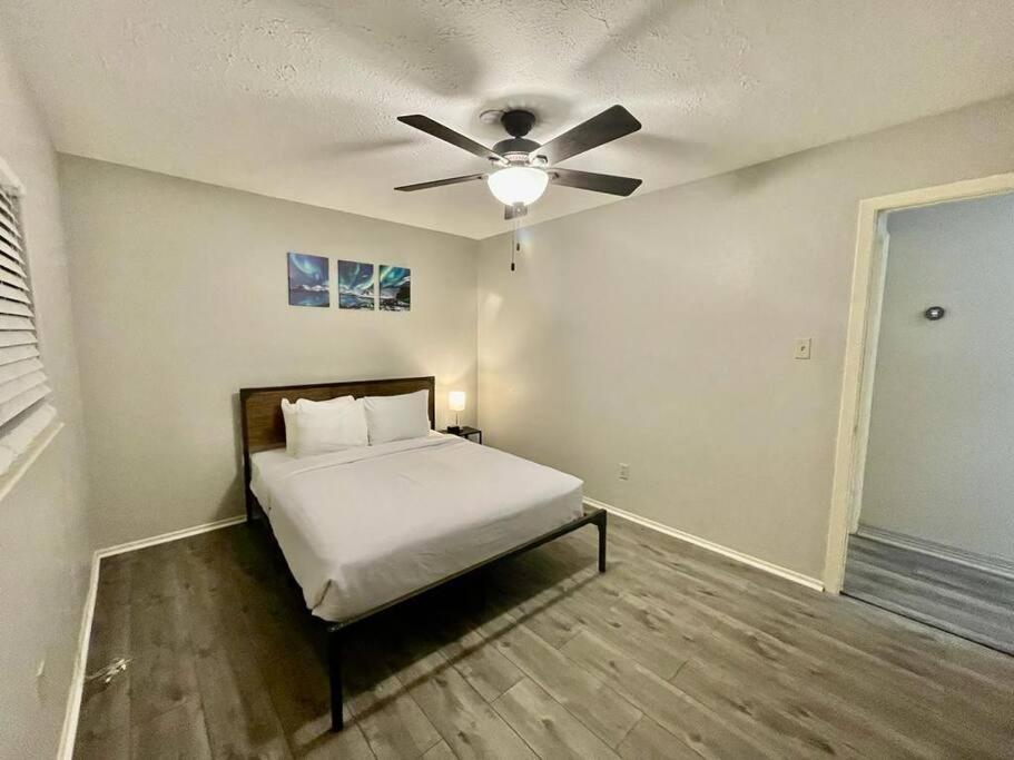 3 Bedroom Entire Home - Centrally Located In Katy, Texas Exterior photo