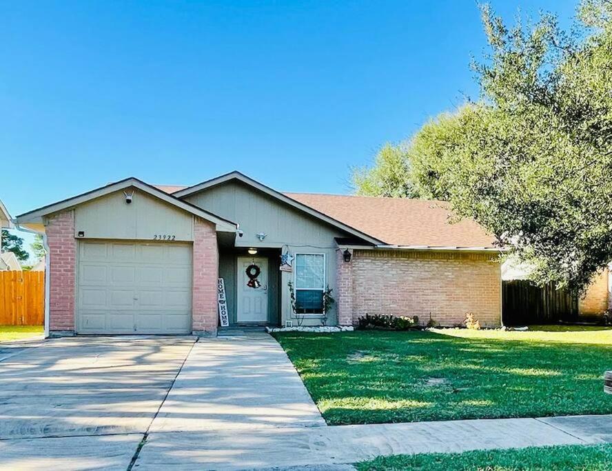 3 Bedroom Entire Home - Centrally Located In Katy, Texas Exterior photo
